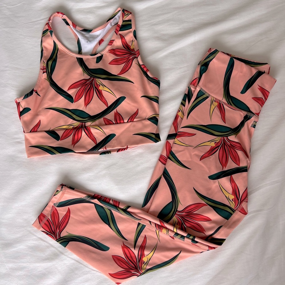 FINAL PRICE DROP- Like new Sports Bra and Capri set